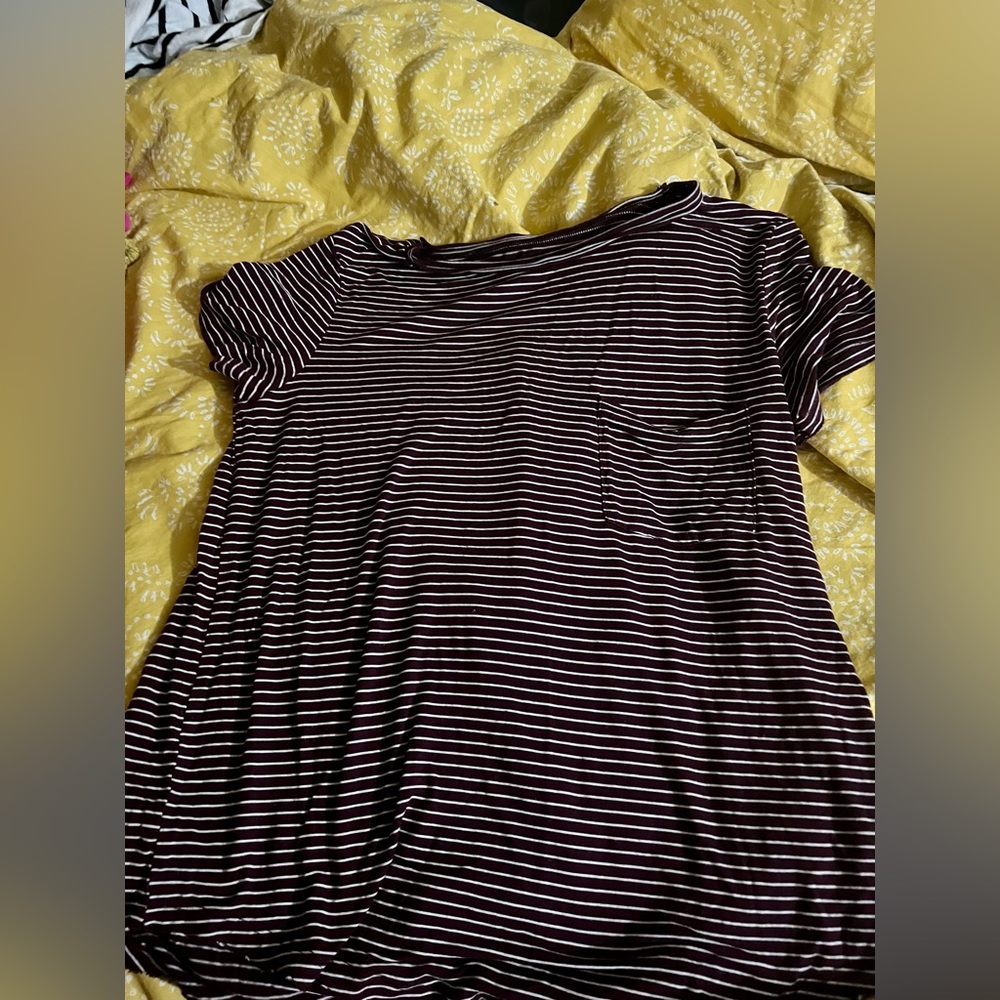American Eagle - Soft sexy Tee size small
